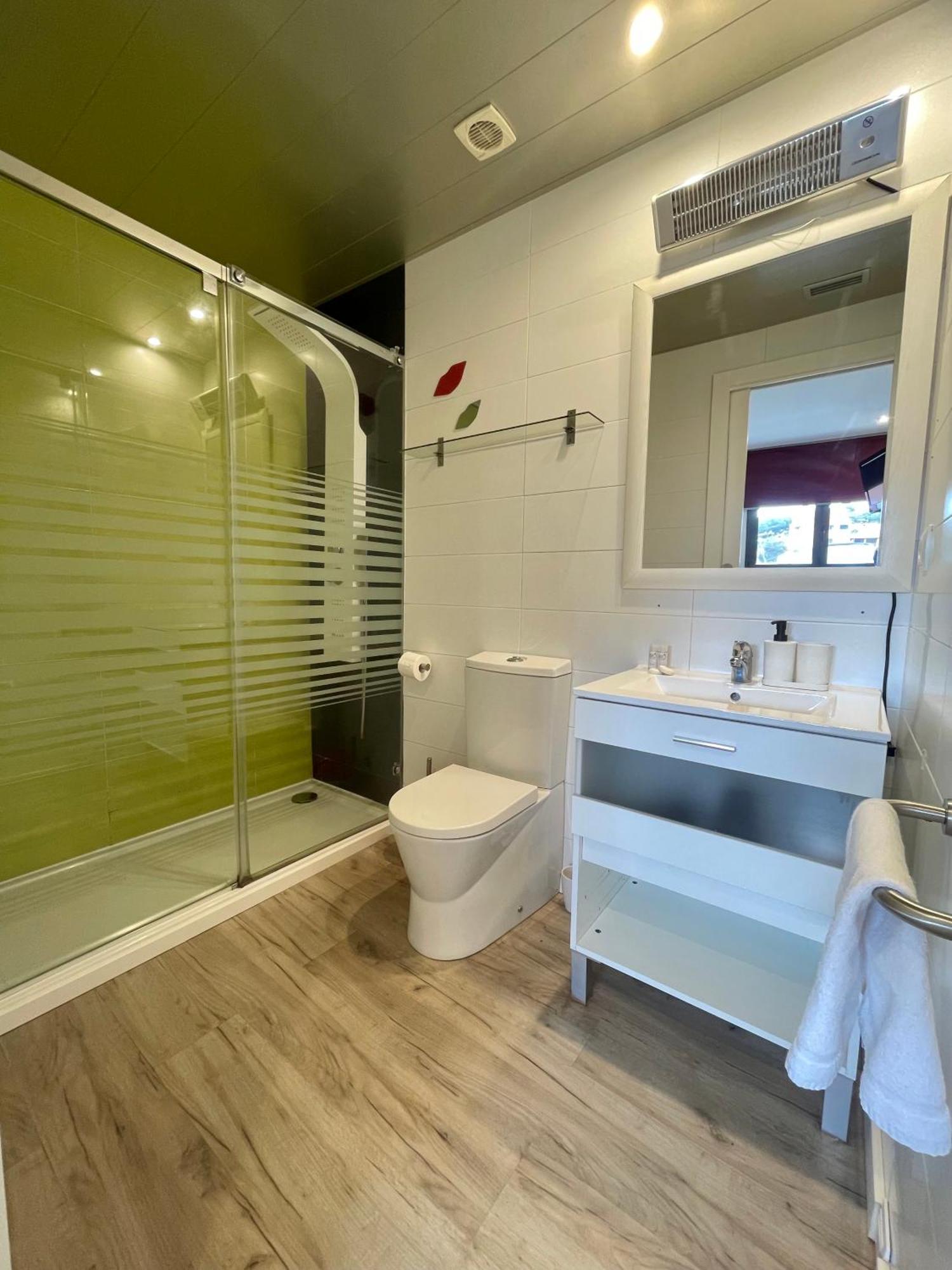 Valde Housing / Sa Caleta Y Playa / Parking Gratis Appartement
